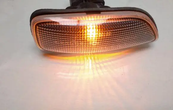 Volvo XC70 Front fender indicator light 30722643