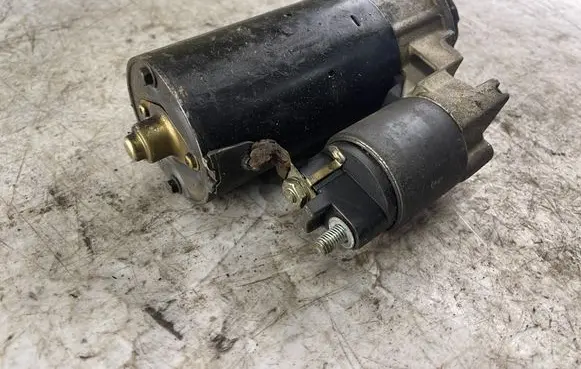 Mercedes-Benz A W168 Starter motor 1005821986