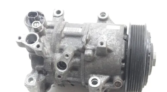 Toyota Auris E180 Air conditioning (A/C) compressor (pump) 4472806581