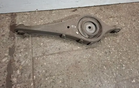 Volvo XC70 Rear upper control arm/wishbone 7G915K652