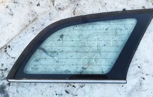 Toyota Avensis T250 Rear side window as2