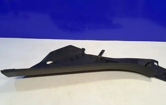 Porsche Cayenne (92A) (C) pillar trim 7P0867766D
