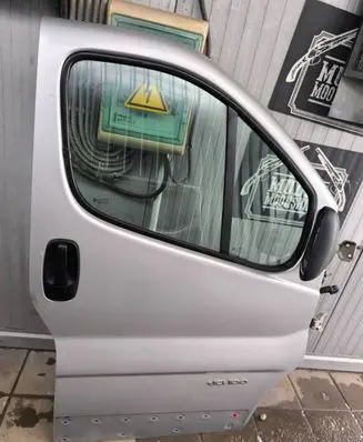 Renault Trafic II (X83) Front door