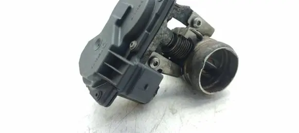 Volkswagen Touran III Throttle body valve 5Q0253691J