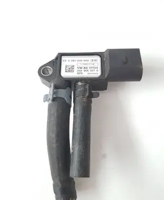 Volkswagen Touareg II Exhaust gas pressure sensor 059906051A 0281006006 11100570710E