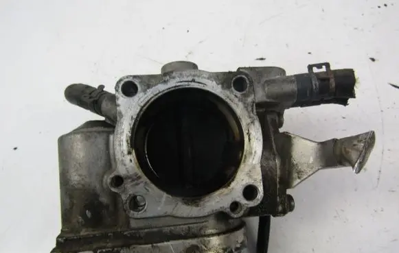 Audi A4 S4 B7 8E 8H Electric throttle body valve 06B133062P
