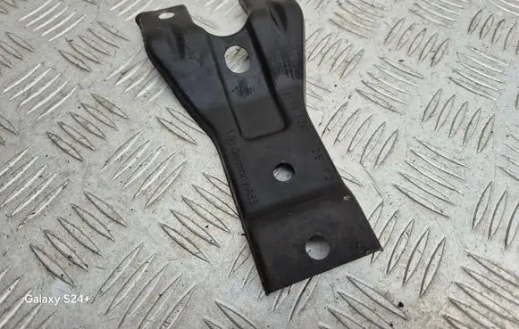 Volkswagen PASSAT B7 Radiator support slam panel bracket 3AA805569