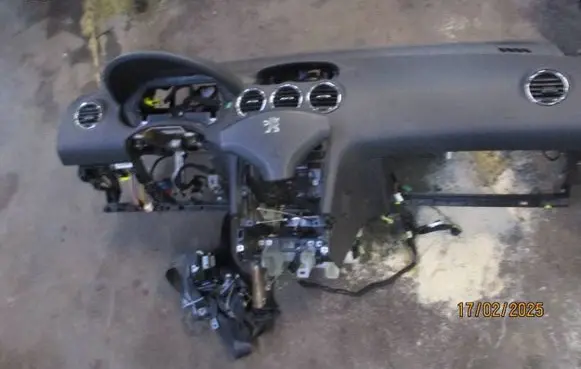 Peugeot 308 Dashboard 0000