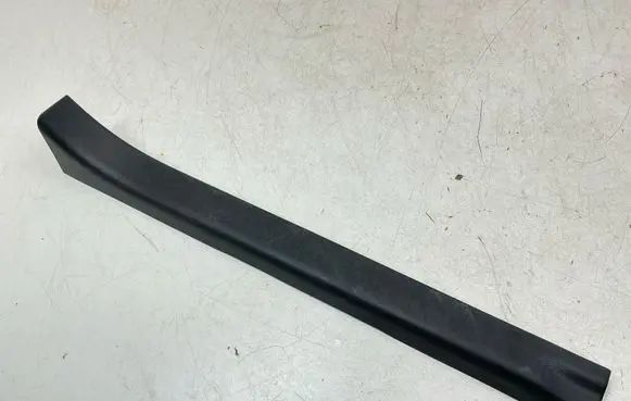 Nissan Leaf I (ZE0) Front sill trim cover 769B53NF0A 769B53NL0A