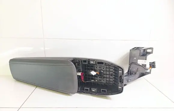 BMW X1 U11 Armrest 5A6E0B7 5A6E0B702