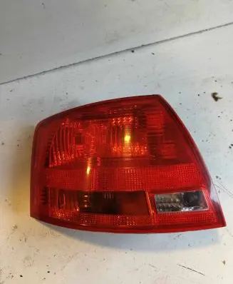 Audi A4 S4 B7 8E 8H Rear/tail lights 8E945095E 748301