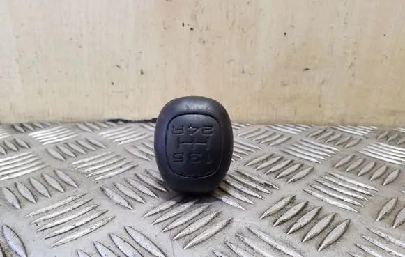Opel Frontera B Gear lever shifter trim leather/knob