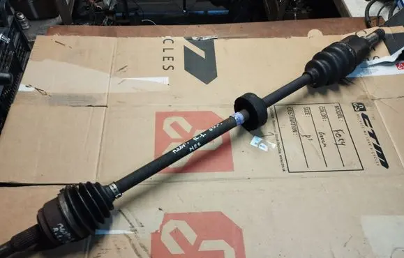 Chrysler Neon II Front driveshaft
