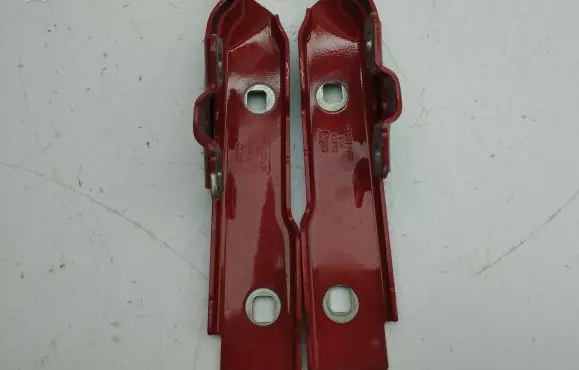 Audi A1 Engine bonnet/hood hinges 82A823302 82A823301