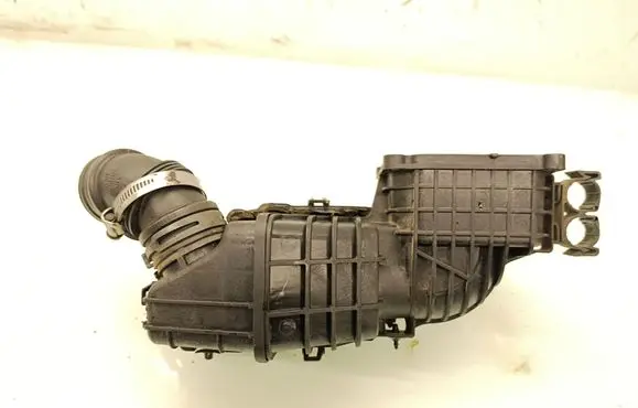 Volkswagen Golf V Other engine bay part 03C145851B