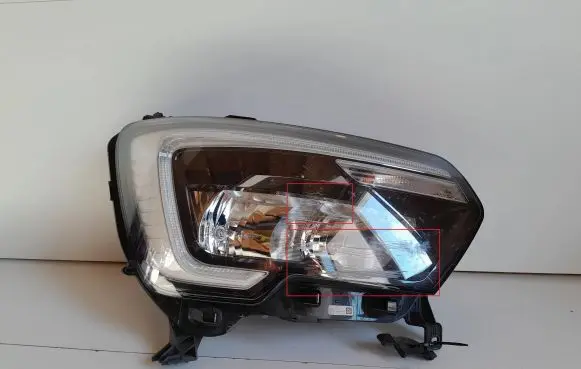 Renault Master III Headlight/headlamp 260105567R 366900804 027113104