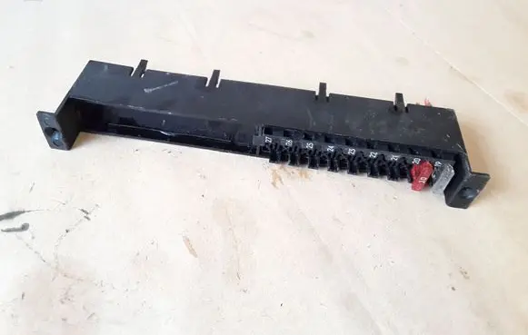 Mercedes-Benz Sprinter W901 W902 W903 W904 Fuse module 9015450119