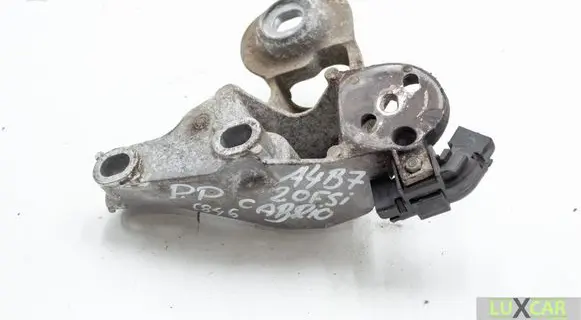 Audi A4 S4 B7 8E 8H Engine mounting bracket 8E0199352N