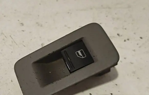 Volkswagen Touareg I Electric window control switch 7L6959851B
