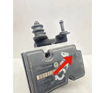 Volkswagen Golf V ABS Pump 1K0907379P 10097003153