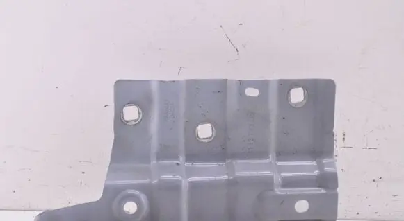 Dacia Sandero III Fender mounting bracket 631421960R