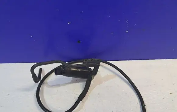 Lincoln Navigator Windscreen/windshield washer pump F75U17664BB