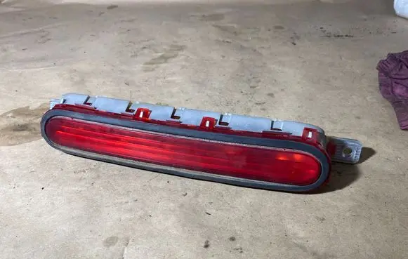 Toyota Corolla Verso AR10 Third/center stoplight E203029