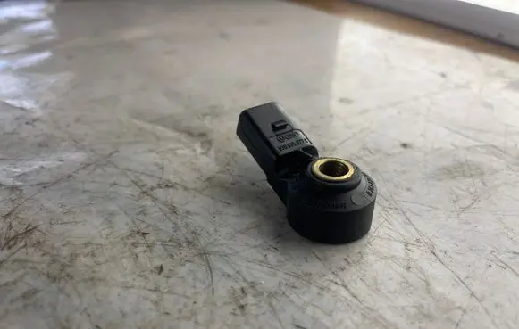 Detonation knock sensor