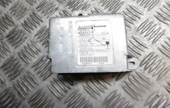 Renault Megane II Airbag control unit/module 8200337245