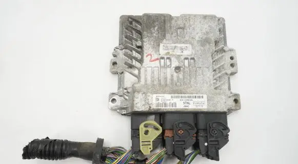 Ford Focus Engine control unit/module BV6112A650AXL BV6112A650AXM