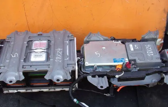 Honda Civic Hybrid / electric car battery 1E100RMX0132