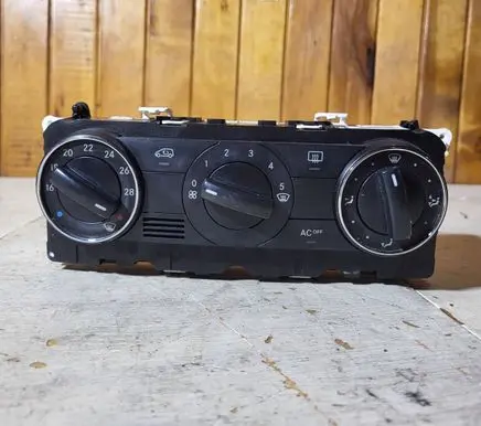 Mercedes-Benz A W168 Climate control unit A1698301385 69780005 CDB050217NB