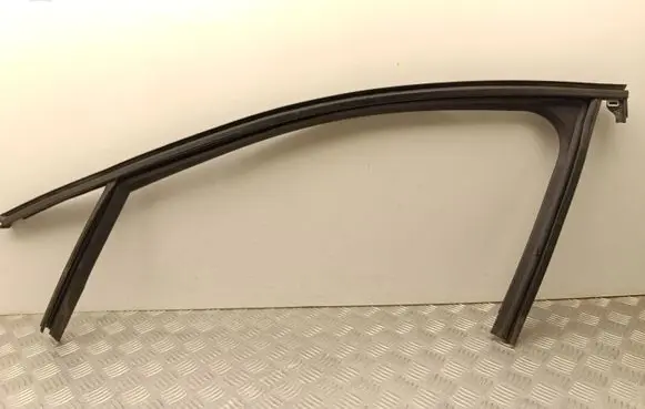 Citroen C4 III e-C4 Rubber seal front door window/glass 9833078880