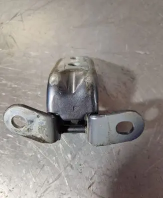 Hyundai i40 Front door upper hinge A046057