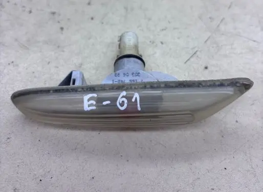 BMW 5 E60 E61 Front fender indicator light 71657421