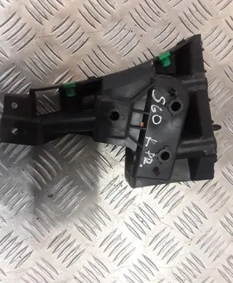 Volvo S60 Fender mounting bracket