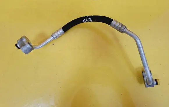 BMW 3 E46 Air conditioning (A/C) pipe/hose 6904013