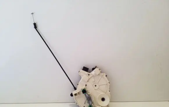 Loading door lock