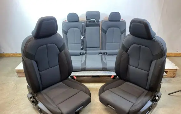 Seat set