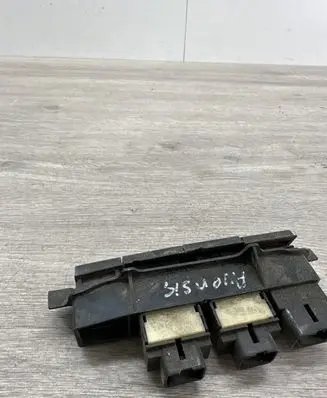 Toyota Avensis Verso Other switches/knobs/shifts 8688226 2826922
