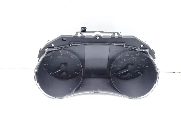 Nissan Qashqai Speedometer (instrument cluster) 