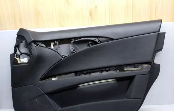 Mercedes-Benz E W211 Front door card panel trim A2117270214