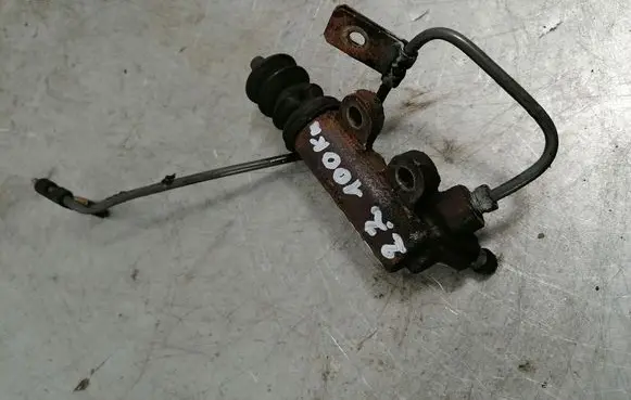 Toyota Corolla Verso AR10 Clutch master cylinder