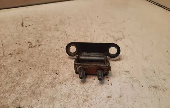 Toyota Corolla Verso E121 Tailgate/trunk/boot hinge 6881002020