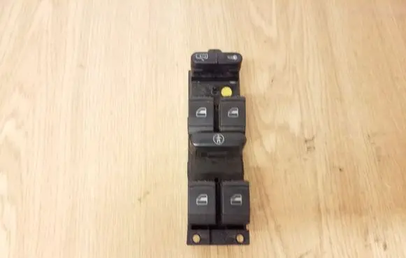 Volkswagen Golf IV Electric window control switch 1J4959857B