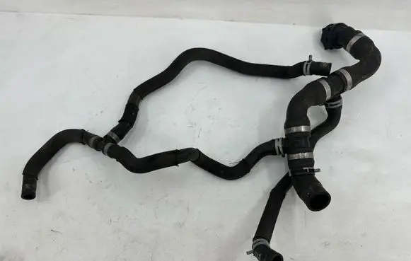 Volvo V40 Engine coolant pipe/hose 31368050