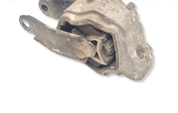 Volvo S60 Engine mount bracket F7021101