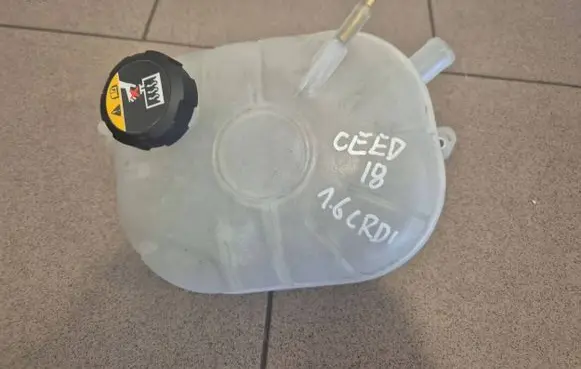 KIA Ceed Coolant expansion tank/reservoir 25430F2400