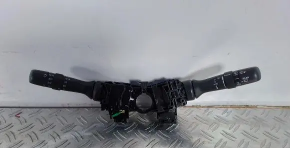 Lexus CT 200H Wiper turn signal indicator stalk/switch 173832 173848