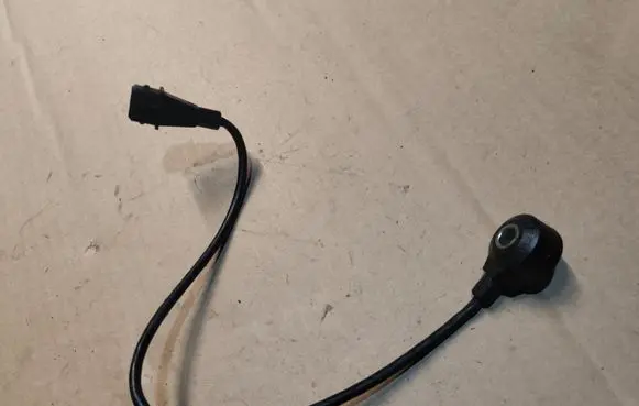 Chrysler Sebring (ST-22 - JR) Detonation knock sensor 